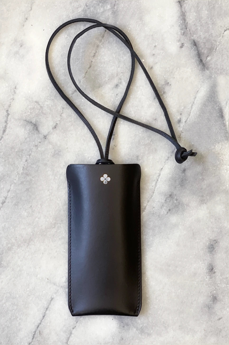 Etui à lunettes noir homme et femme argent Édition spéciale